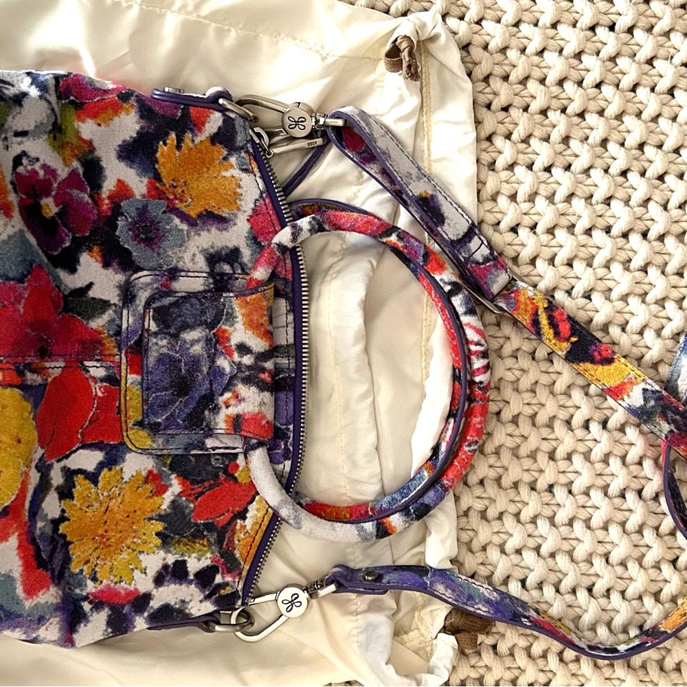 HOBO International Sheila Small Crossbody - Picture 3 of 3